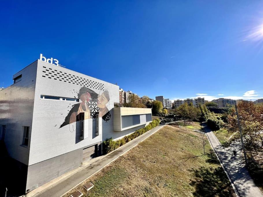 Acogedor Apartamento Entero Terrassa Exterior foto