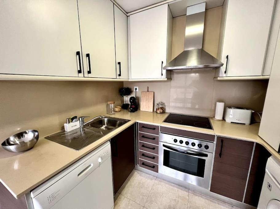 Acogedor Apartamento Entero Terrassa Exterior foto